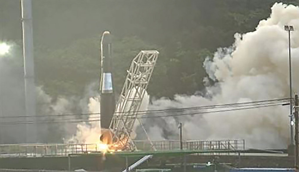 台湾“飞鼠一号”火箭又发射失败，发射台着火，消防局紧急灭火