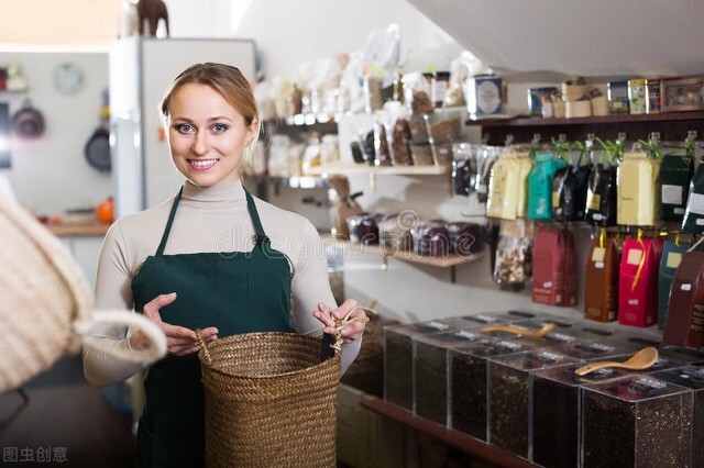 我43岁，不干记者卖保健品月入过万，但没对象成别人眼中的怪女人