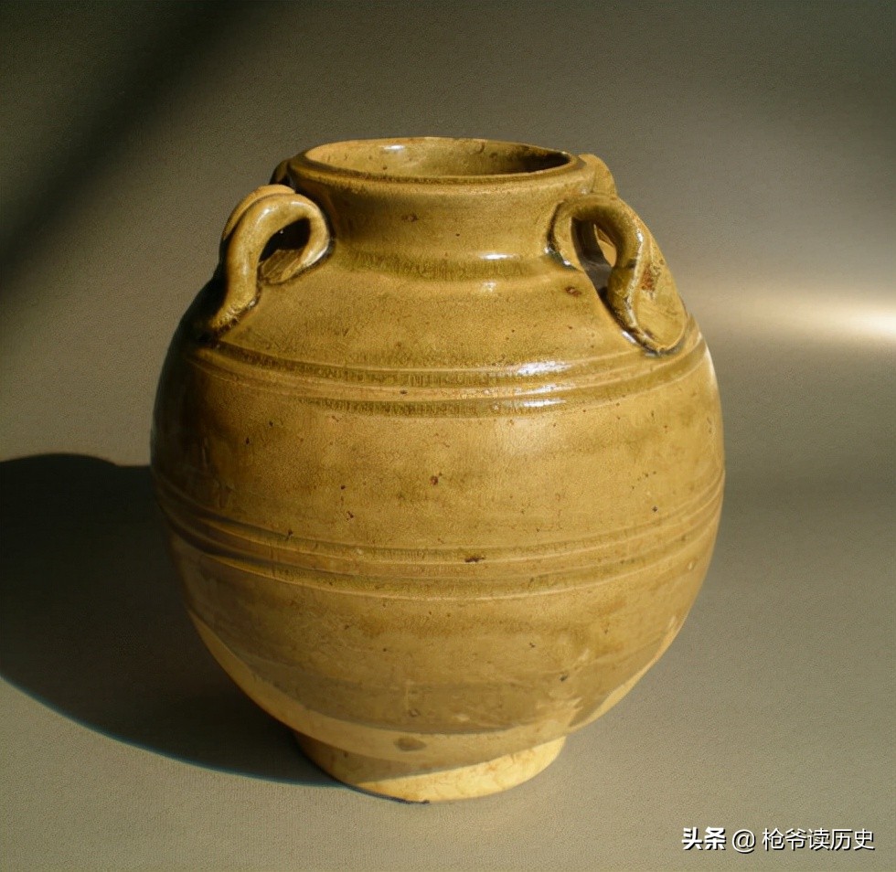 隋唐时期的瓷器，为何形成“南青北白”之说？