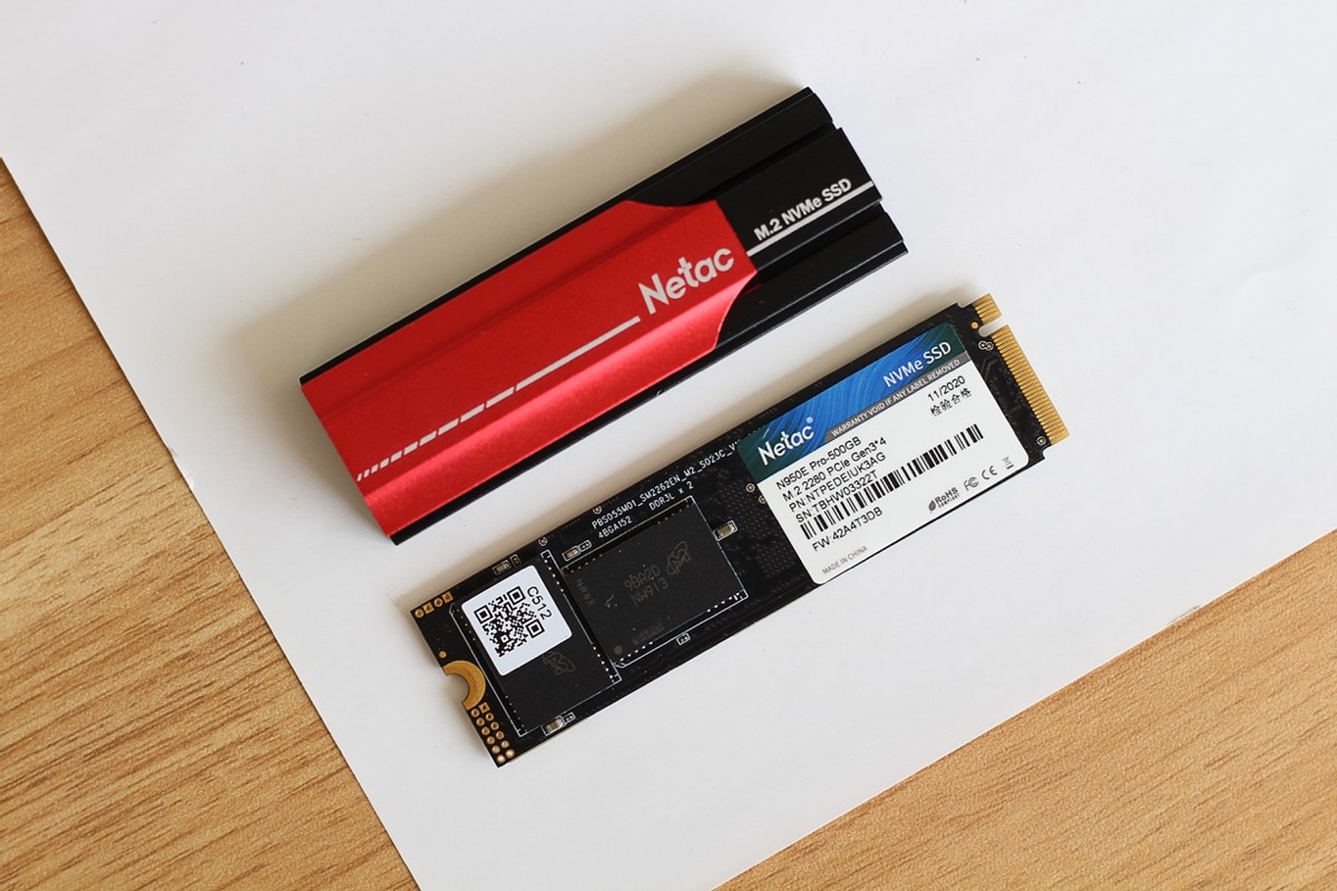 用朗科固态硬盘制作可移动硬盘，同样价格传输速度竟然快了一倍