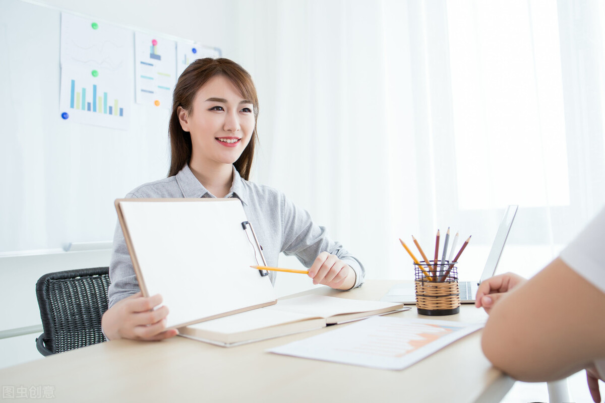 我43岁，不干记者卖保健品月入过万，但没对象成别人眼中的怪女人