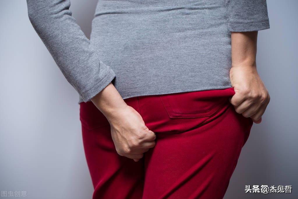 打坐后发现做这个可赚钱，一部手机就可以做的自媒体，适合普通人