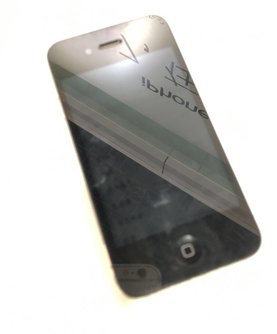 曾经的机皇iPhone4，已经沦落到只能打电话发短信了！