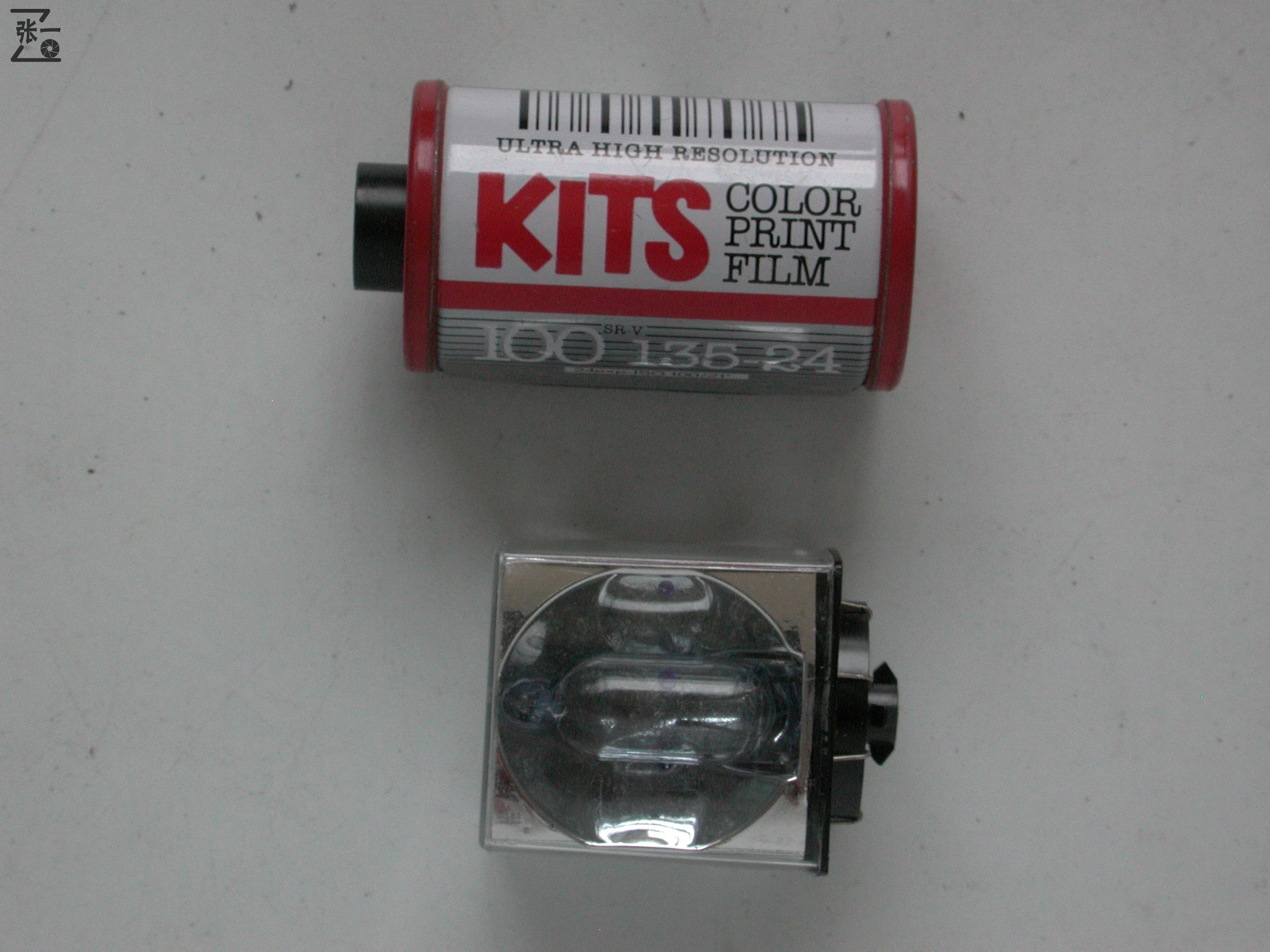 柯达最后一款发条过片的旁轴相机：Kodak Motormatic 35R4