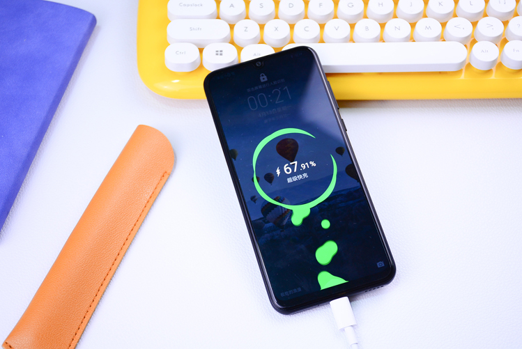 荣耀Play4T Pro评测：口碑炸裂背后，是倾尽所有