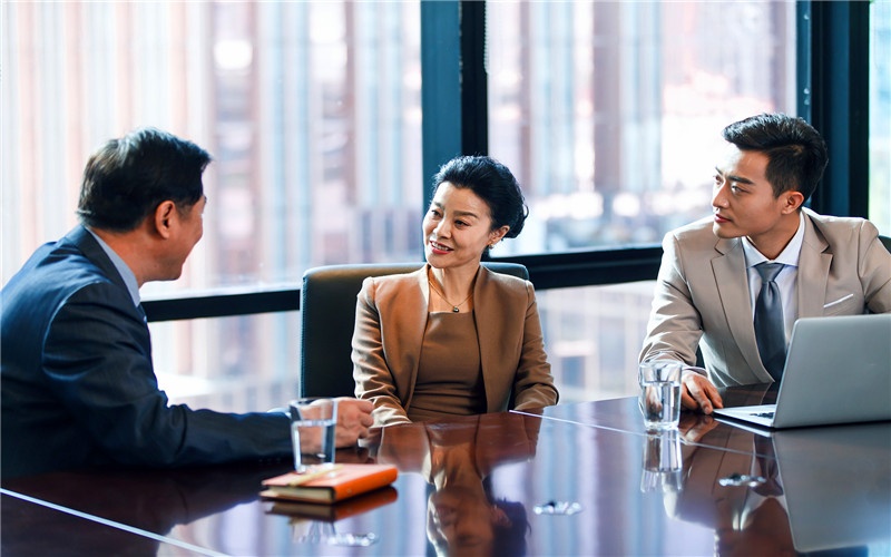 53岁的人，有5万元的积蓄，做什么小生意可以一个月赚一万？