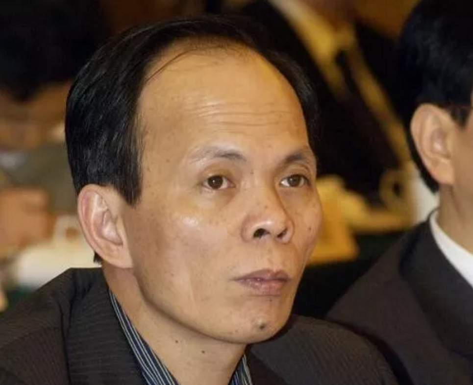 从包工头到华南五虎，如今拿出200亿来救恒大，这位隐形富豪火了