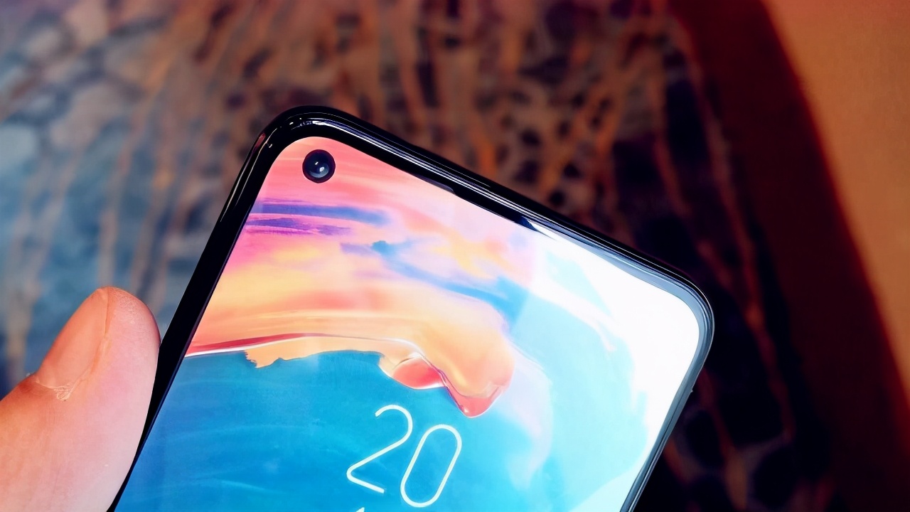 华为宣布99元“换新电池”，支持42款荣耀手机