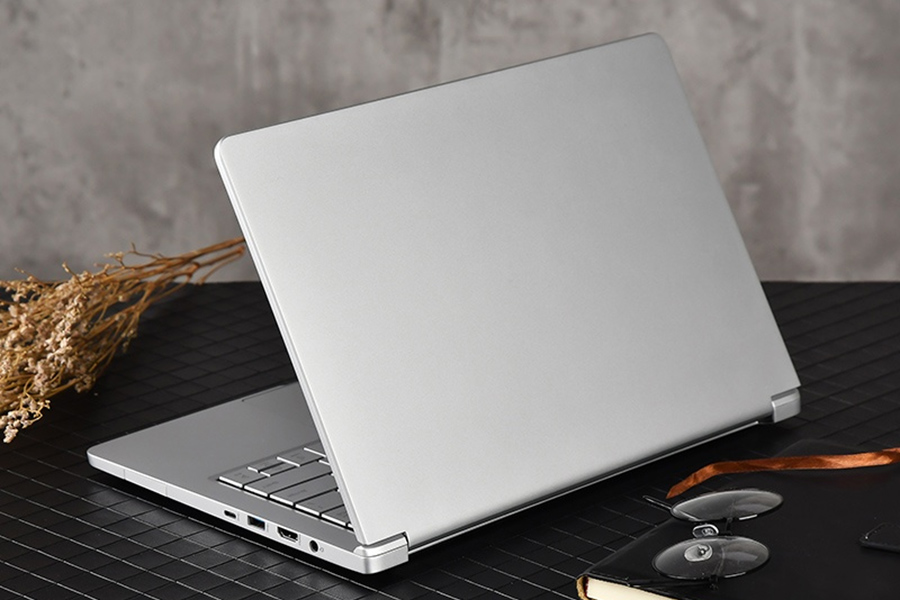 贵300元值吗？神舟最便宜轻薄本升级，高色域屏硬盘翻倍依然划算