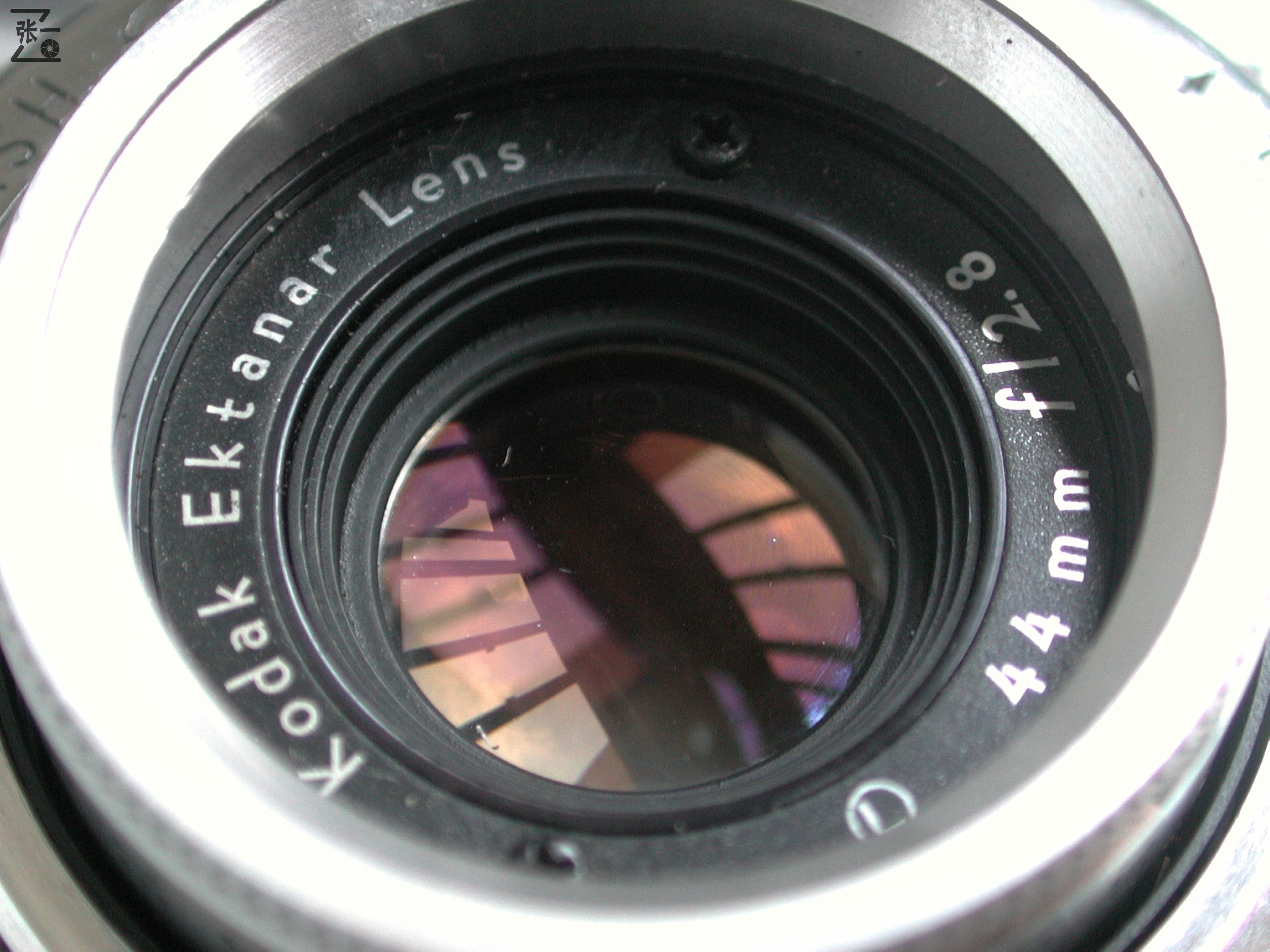 柯达最后一款发条过片的旁轴相机：Kodak Motormatic 35R4