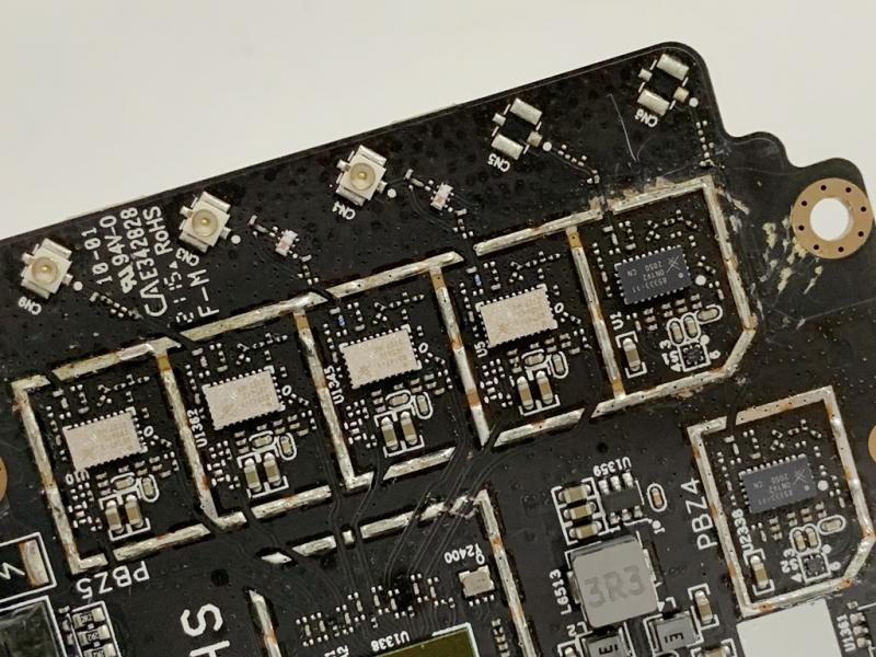 新华三5400Mbps WiFi6路由器拆解：硬件性能过剩了？