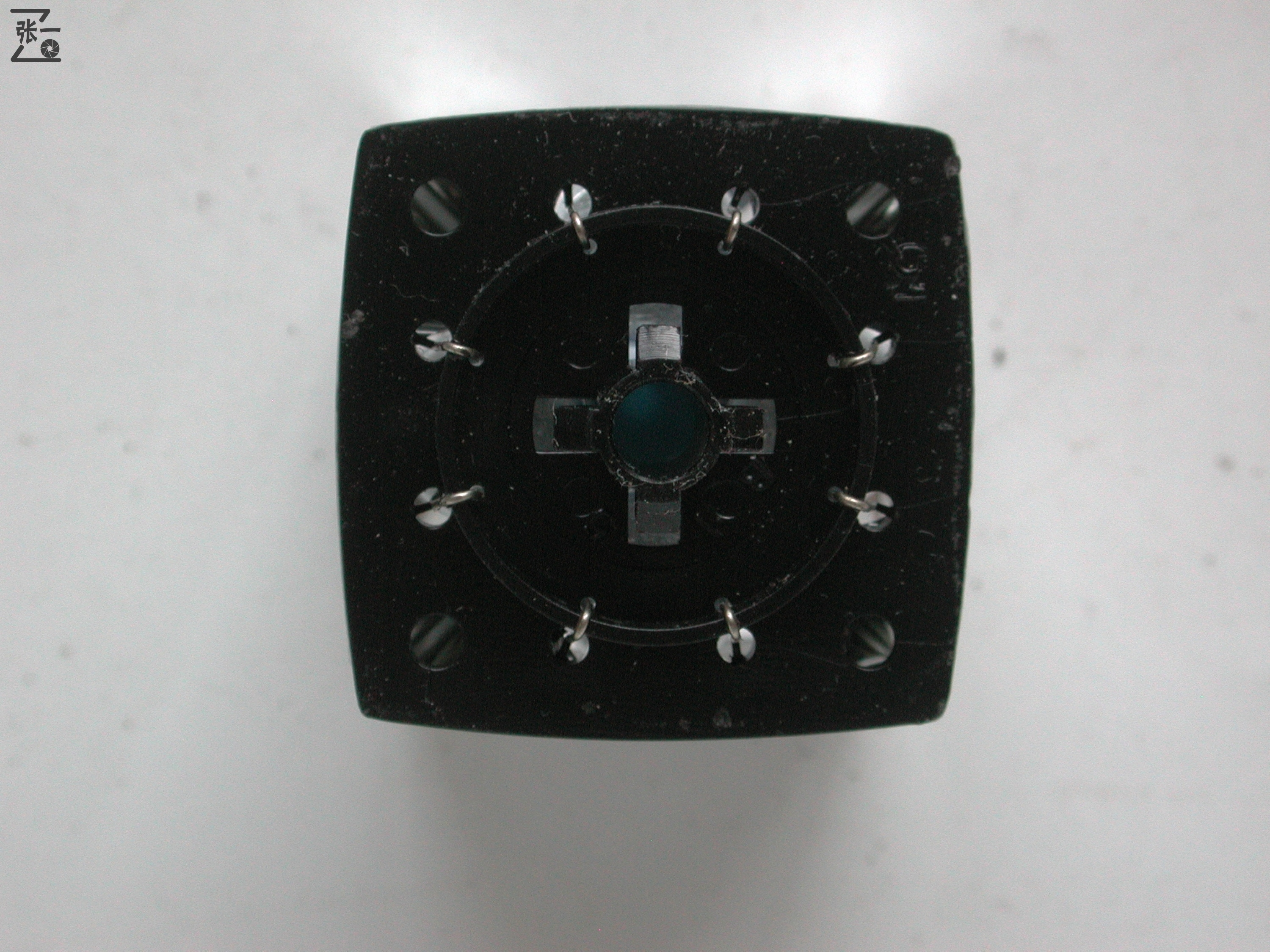 柯达最后一款发条过片的旁轴相机：Kodak Motormatic 35R4