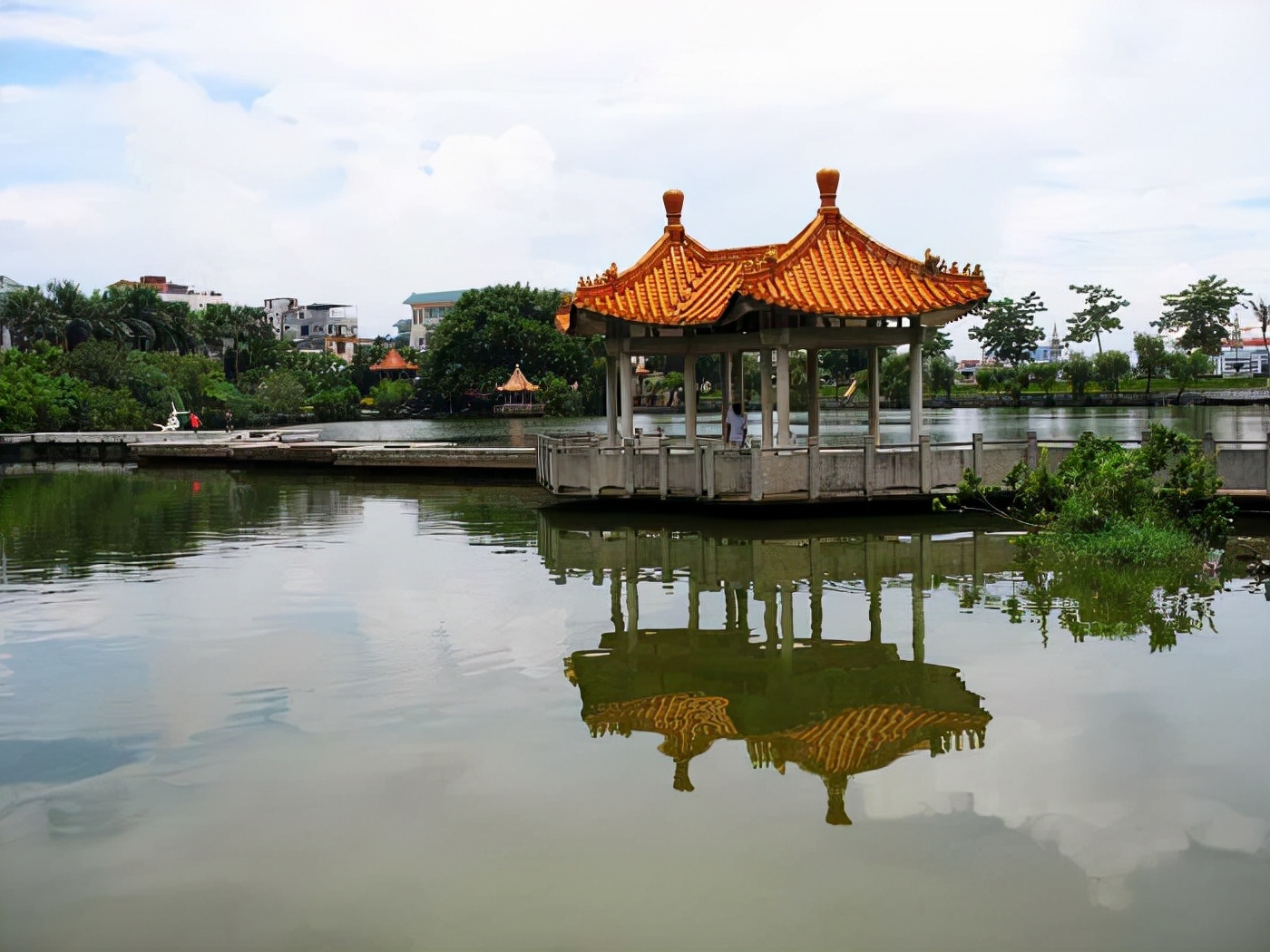 雷州低调富豪：打造广州商业地产龙头企业，坐拥百亿财富