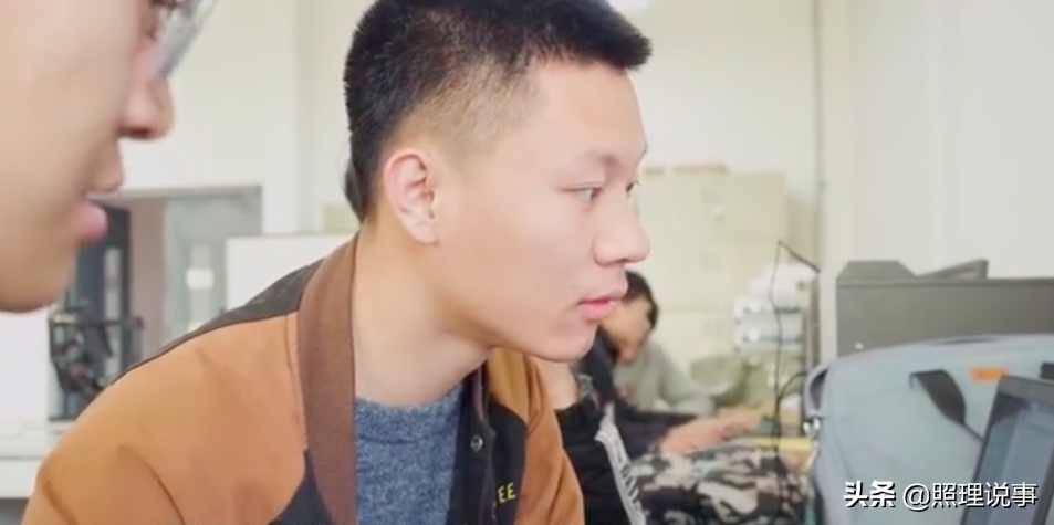 山东大学生偶然发现兼职新方式，年入三万还自由，就靠一张二维码