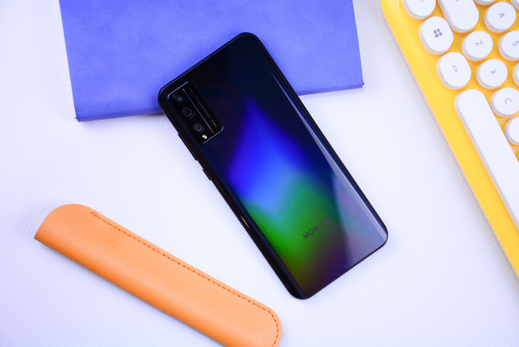 荣耀Play4T Pro评测：口碑炸裂背后，是倾尽所有