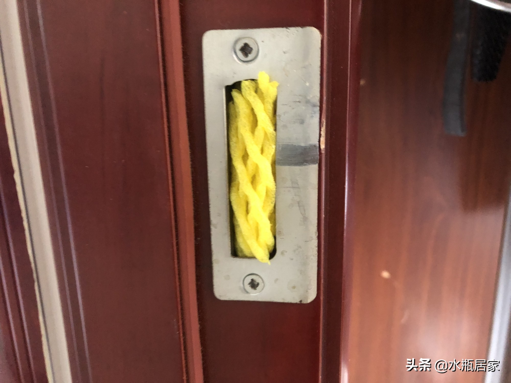 怎样减小关门锁舌的声音？3个办法轻松解决，再也不被媳妇骂了