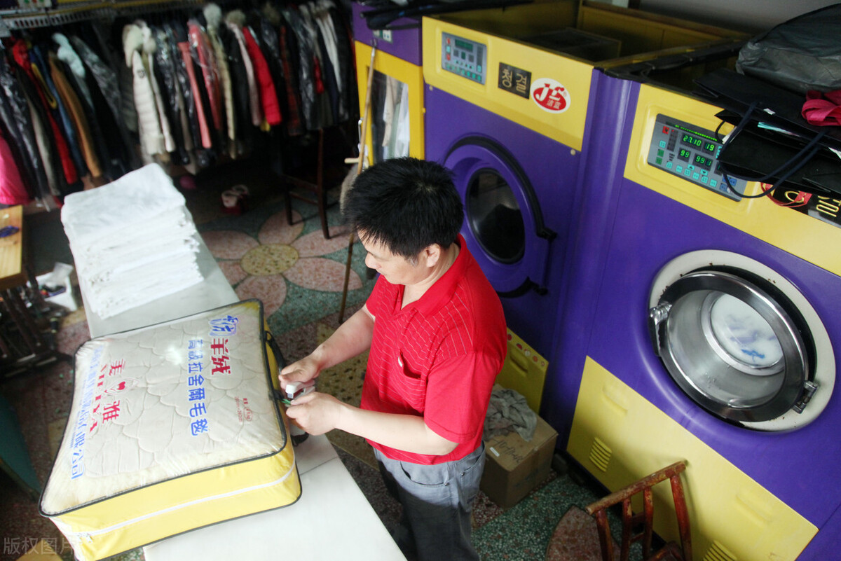 河北大哥开洗衣店，让顾客当“老板”，反倒年赚93万，太轻松了