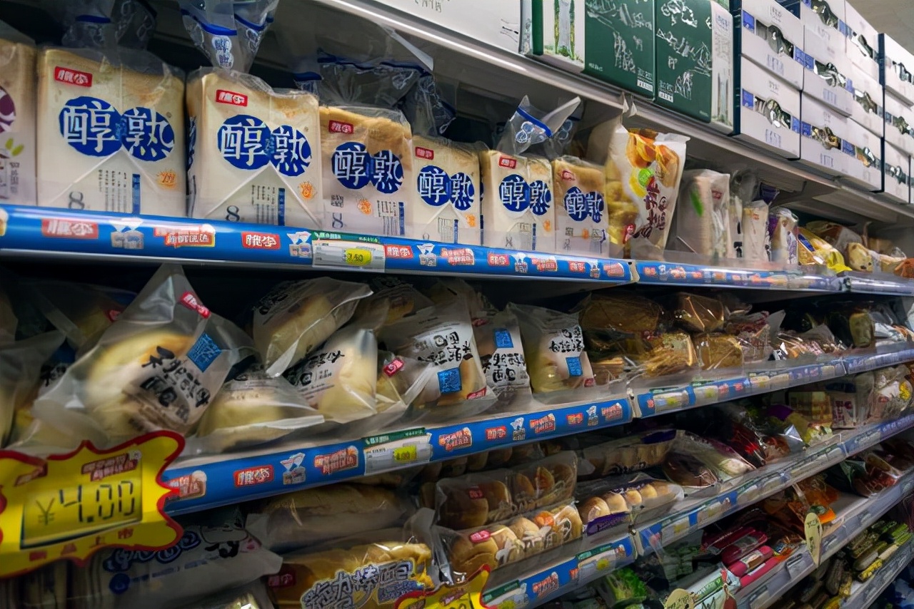 丹东第一富豪：退休老师创业，打造百亿面包帝国，身价185亿