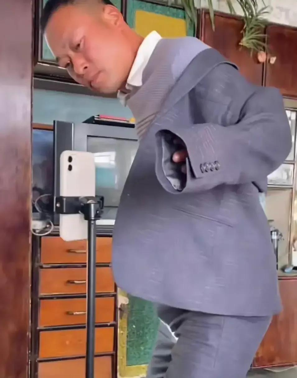 每天涨粉十几万的“张同学”给各路大神啪啪打脸