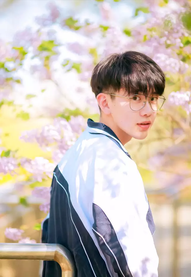 经常玩抖音的朋友们，你们知道抖音十大网红有谁吗？