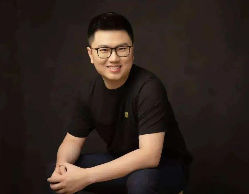 股价大跌88%，市值缩水超900亿！“国货之光”完美日记怎么了？