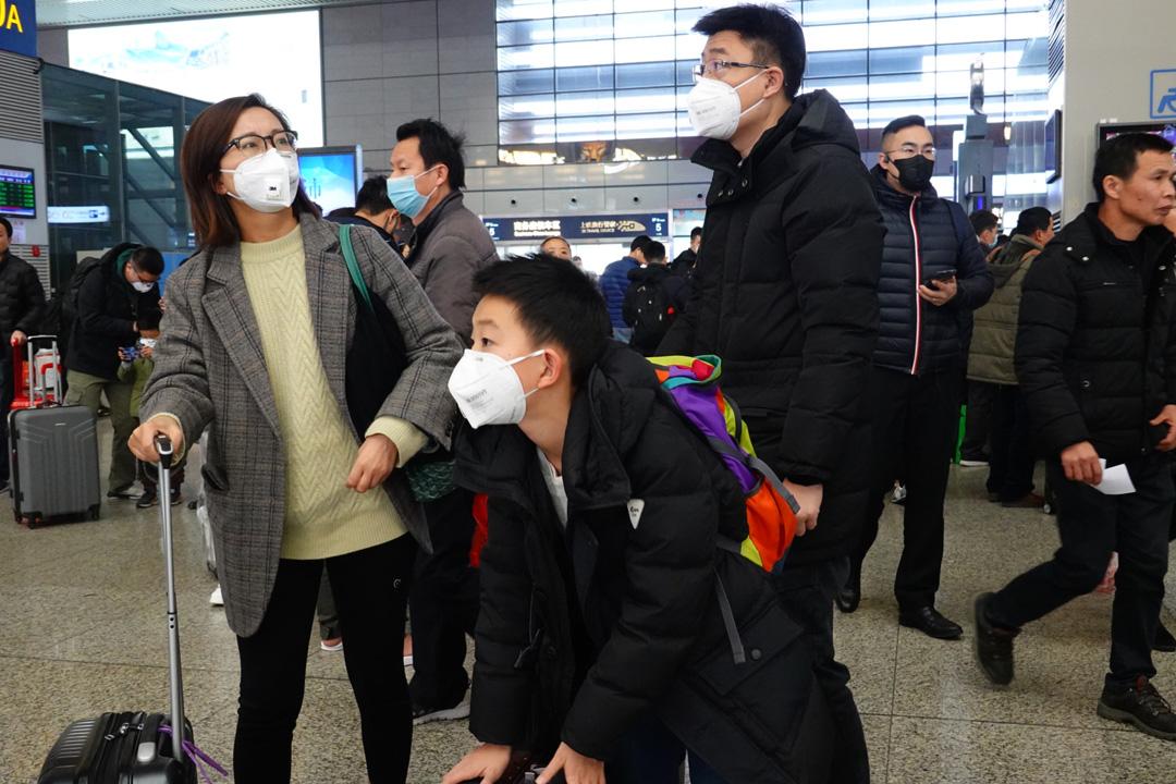 提前回家过年？2021农民工返乡潮提前，背后三个原因令人无奈