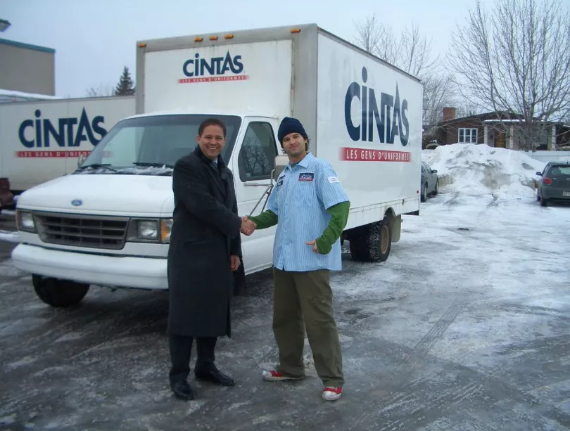 抖音快手上的网红，想用iPhone换一套房