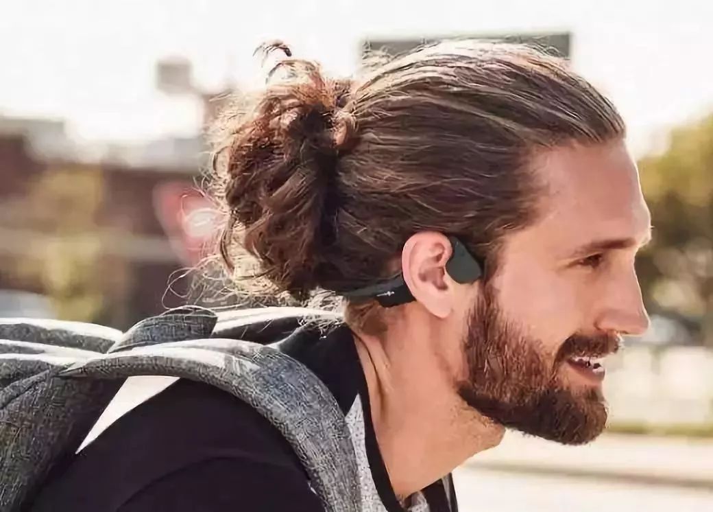 骨传导耳机为什么那么火？它的工作原理是啥？