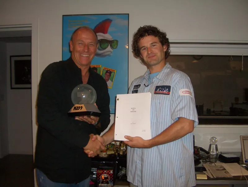 抖音快手上的网红，想用iPhone换一套房