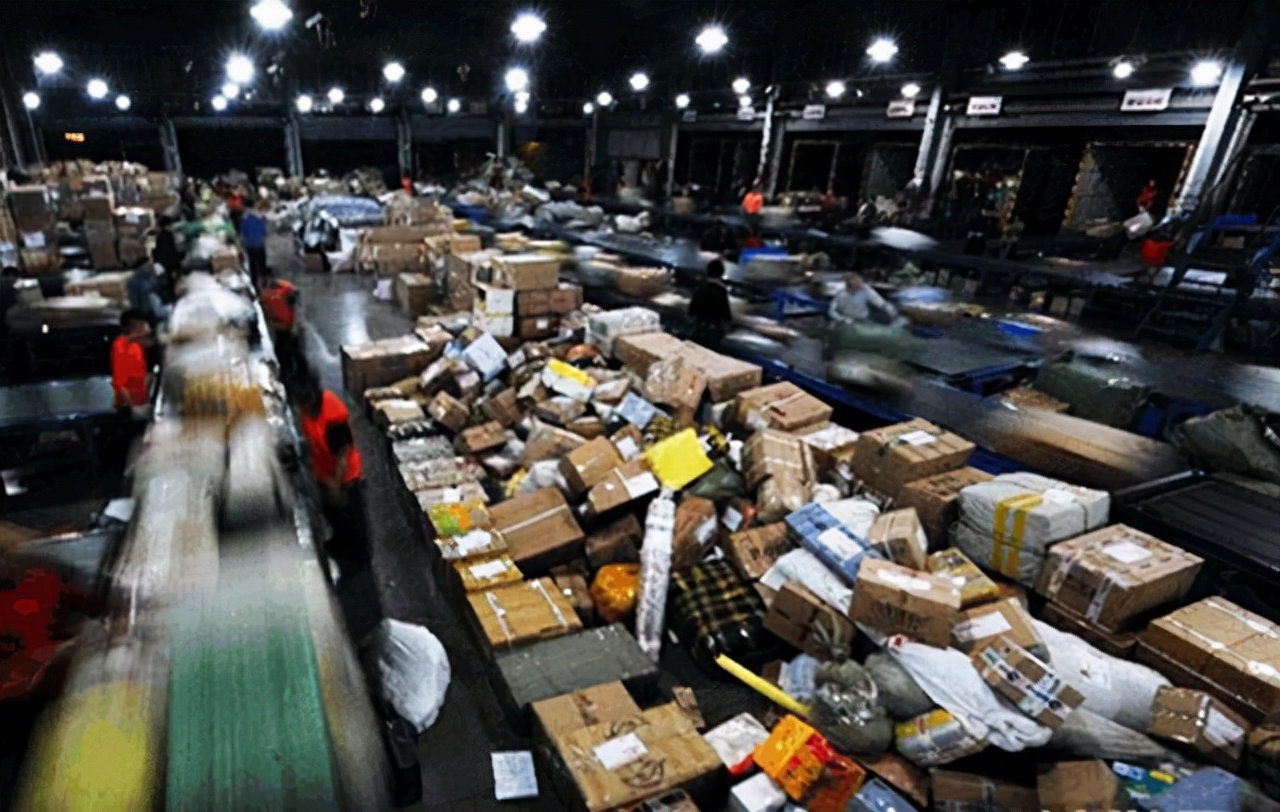 电商公布的销售额都增长了，不过电商行业其实在去年已衰退了