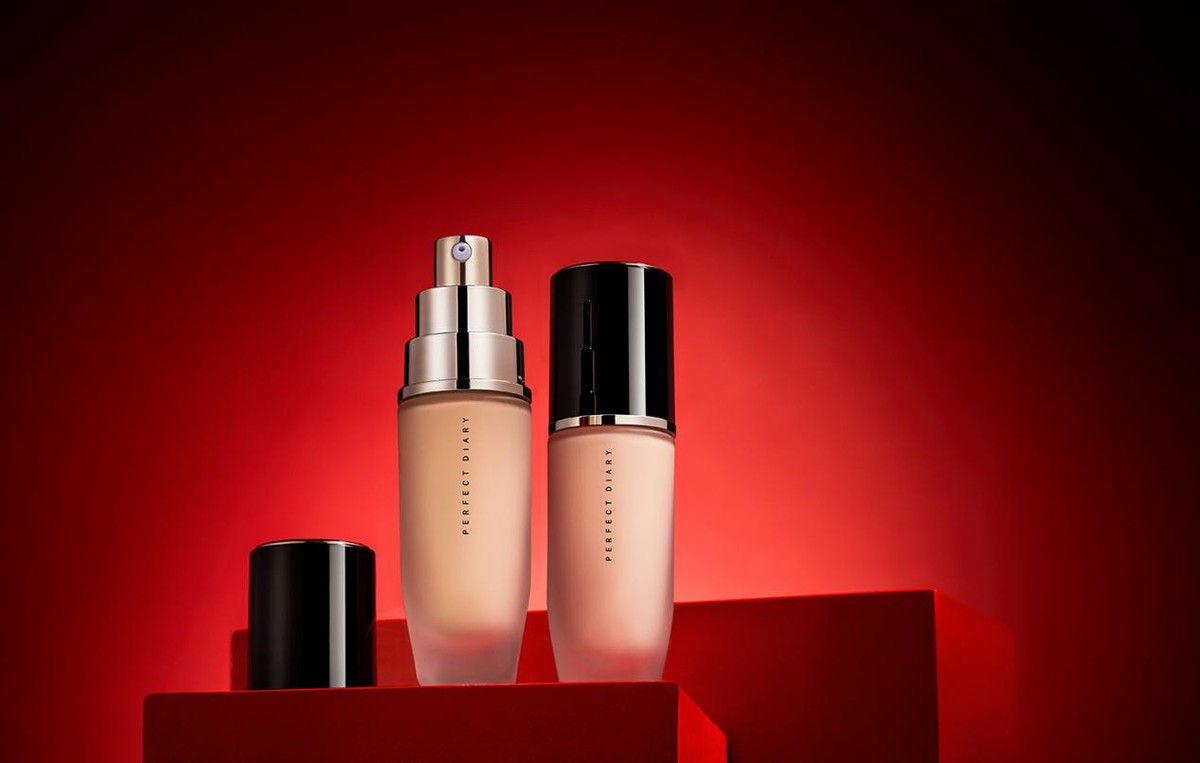 股价大跌88%，市值缩水超900亿！“国货之光”完美日记怎么了？