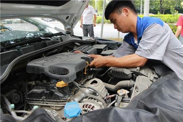 不要再抖了！常见的几种汽车抖动原因，不注意可能后果很严重