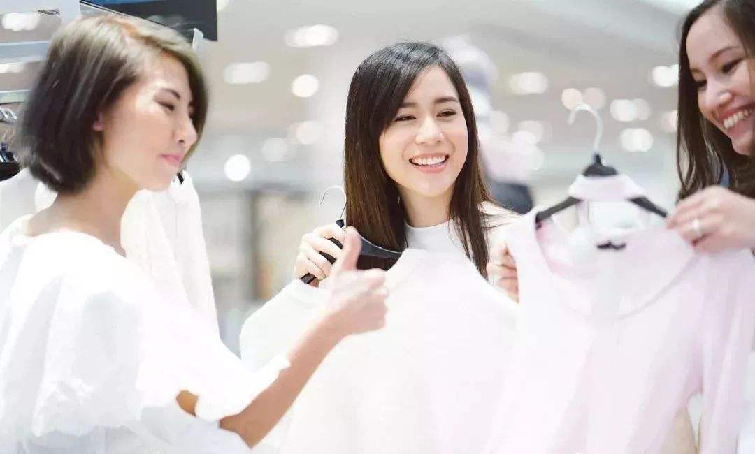 女装店买多少送多少，赚疯了，一年销售额高达300万