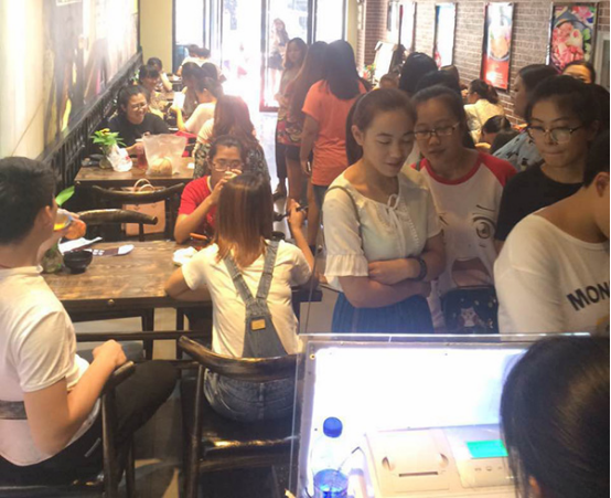 加盟米高林铁板厨房让你有个不一样的2017。