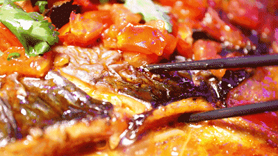 「探店」到底是什么让这个烤鱼店如此火爆？