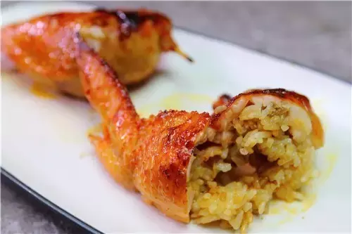 如何自己在家打造美味的鸡翅包饭？
