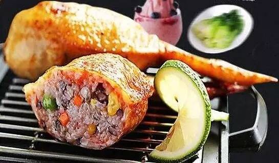 如何自己在家打造美味的鸡翅包饭？