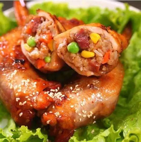 如何自己在家打造美味的鸡翅包饭？