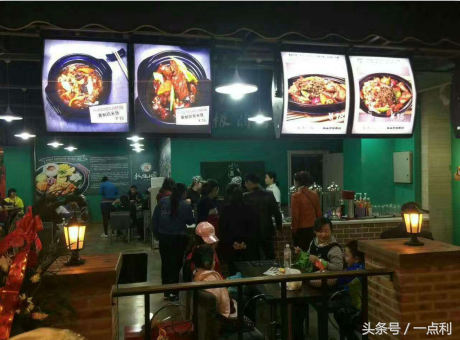 公务员辞职创业做餐饮，90后的他靠板尚小哥铁板烧爆红