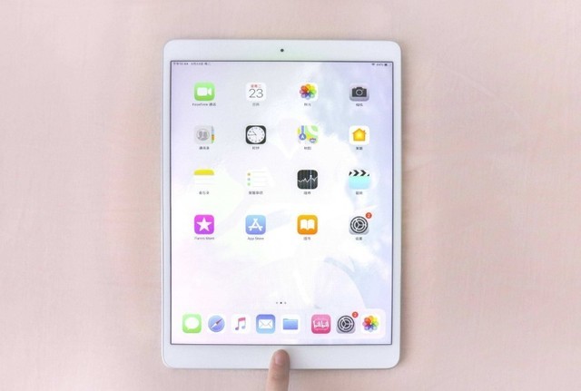 苹果iPad款式太多了，究竟买哪种更适合学生上网课