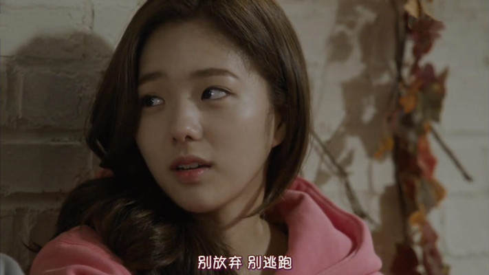 中国汽车市场全球第一，五菱碾压特斯拉，但中国汽车还很“芯痛”