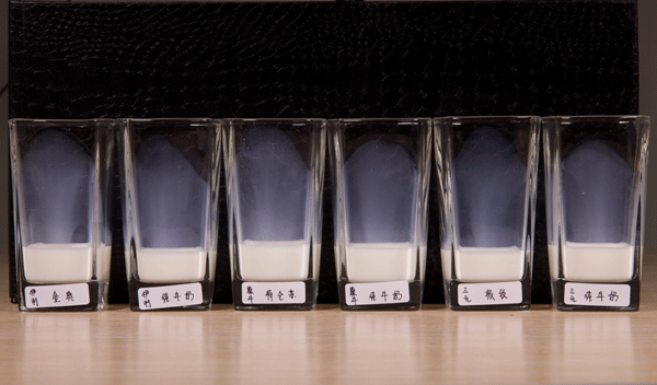 牛奶到底哪家强？18款中外品牌牛奶横评大比拼！