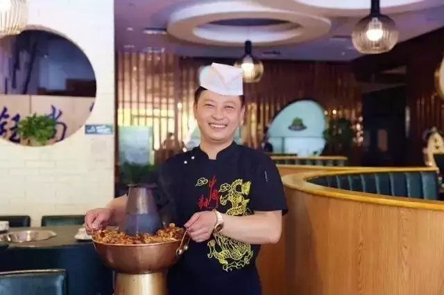 秦皇岛餐饮传奇，北龍牛蛙火锅！