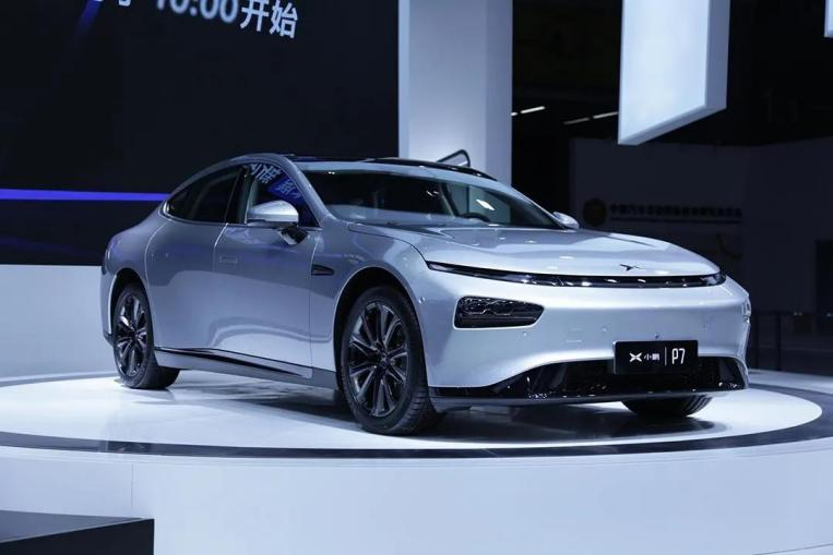 “女版巴菲特”下注千万美元，小鹏汽车跌势仍难止？