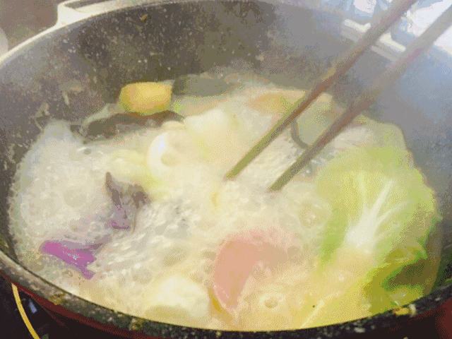 想开一家麻辣烫店，大概需要多少钱？