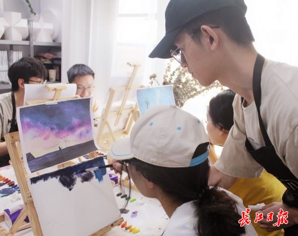 白天上班，晚上学才艺！成人培训成武汉“夜经济”新亮点