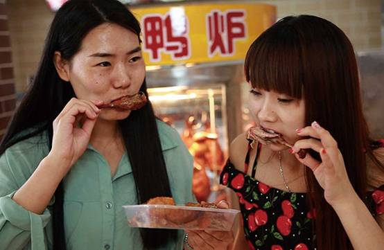 大味坊市场口碑怎么样？果碳烤鸭味道佳