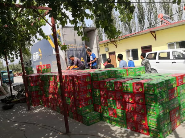 不包邮也能网销百亿，新疆产品的火，美国人拦不住