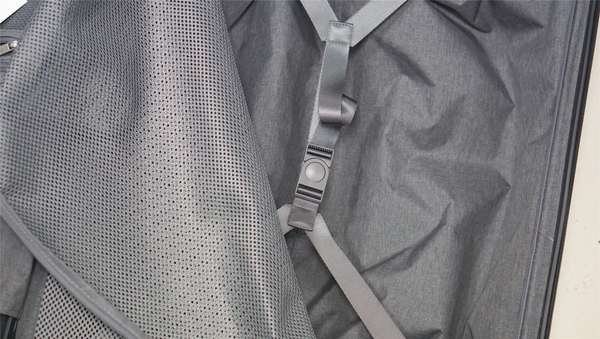 行李箱选什么？周董联名潮牌地平线8号中看不中用？