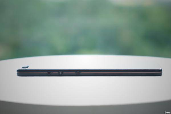 坚果 3 体验：这部小而美的千元机，拥有的不只是性价比